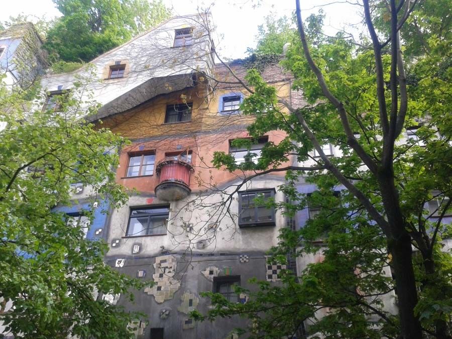 Hunderttwasserhaus