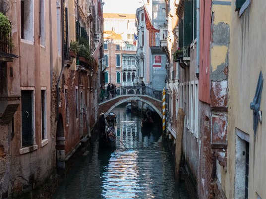 Venedig kleiner Kanal und Brücke