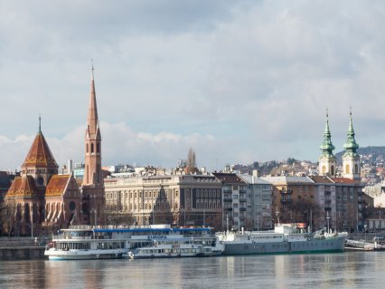 Ausblick über das Buda Ufer