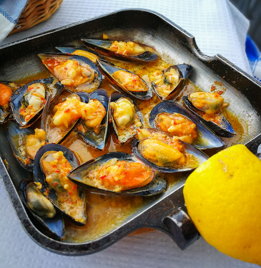 Bar Caloura Muscheln